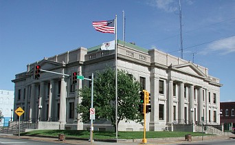 A photograph of the Jackson County Courthouse