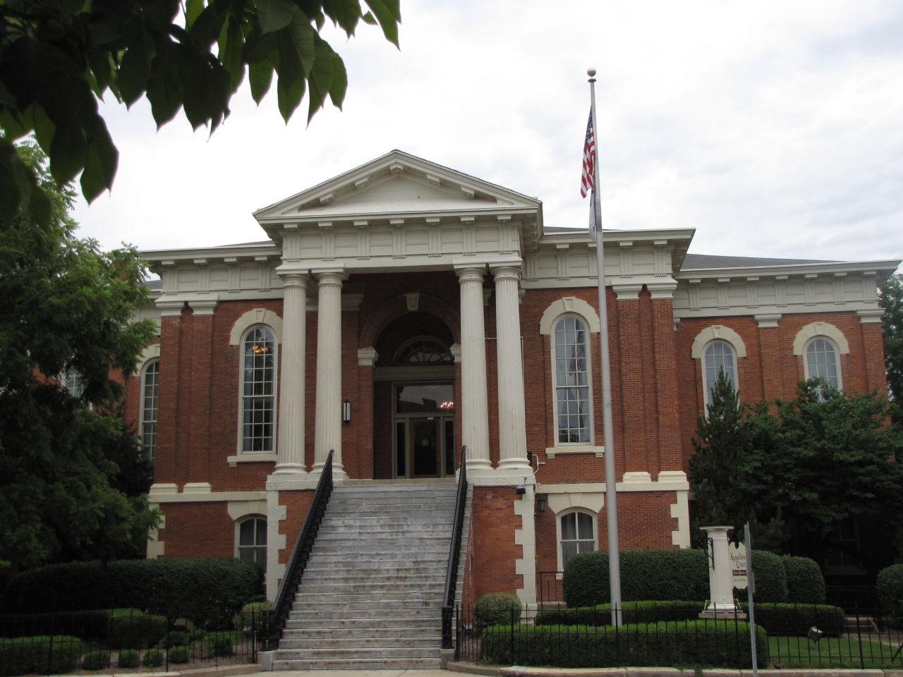 The 3rd Appellate Court Building in Ottawa serves 21 counties.