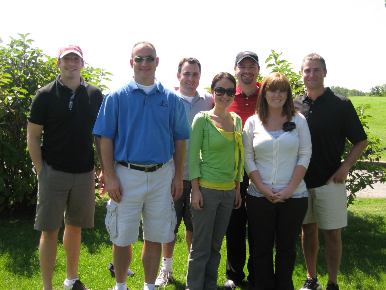 Particpants in the 2009 YLD Golf Outing