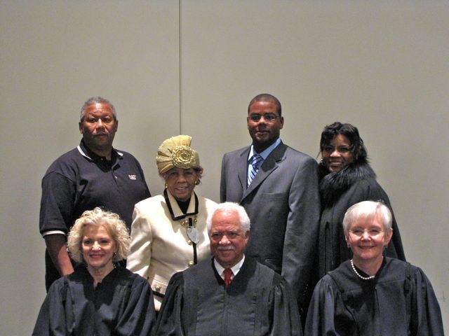 New admittee David Bonner with his family and the justices.
