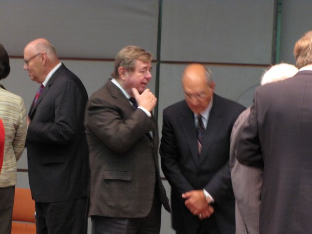 Former Supreme Court Justice Ben Miller speaks with ISBA President Mark Hassakis