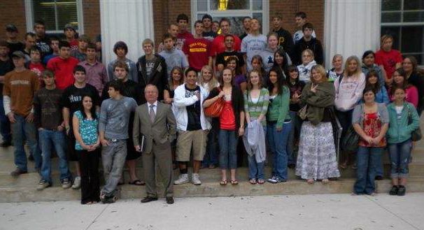 PCBA President Roger Bolin welcomes PCHS Seniors upon their arrival at the Courthouse