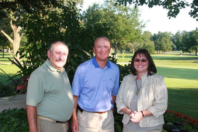 Al Sternberg, a member and former chair of the ISBA Committee on Judicial Evaluations (outside Cook County); Eitan Weltman, golf outing chair; and Nannette Fosen, president of the McLean County Bar