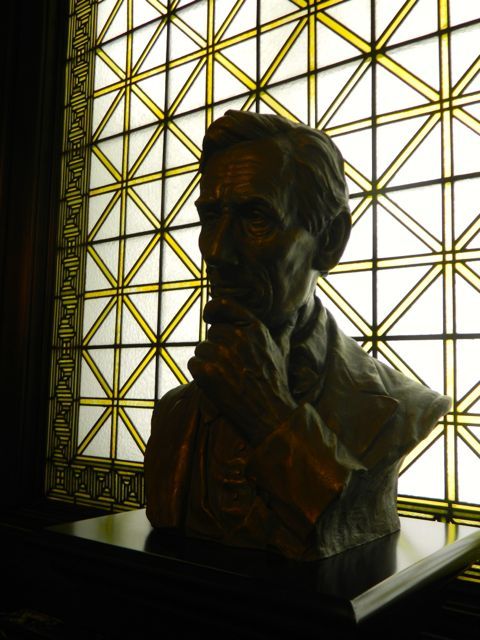 Bronze bust of Abraham Lincoln in the Illinois Supreme Court building in Springfield