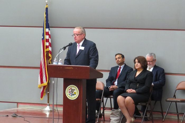 Hon. Russell Hartigan, ISBA president-elect, delivers a speech to the new admittees.