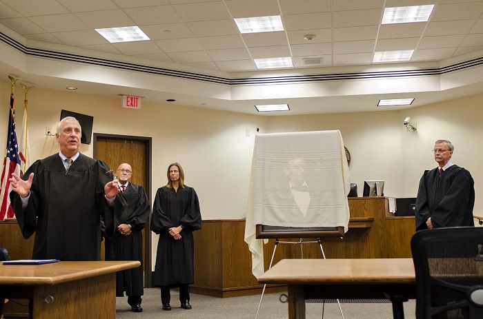 A high-quality reproduction of a famous Abraham Lincoln photograph was presented to the Lee County Courthouse on September 27 in Dixon.