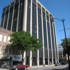 Exterior of Brown, Hay & Stephens at 205 S. 5th Street, Springfield