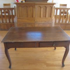 "Lincoln table" is only piece of furniture left from Armstrong case