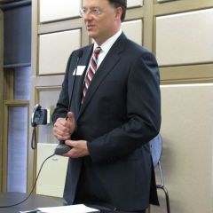 ISBA President-elect John G. Locallo addresses the students.