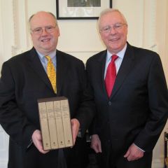 ISBA President John O'Brien presents "The papers of Abraham Lincoln" to Chicago History Museum President Gary T. Johnson.