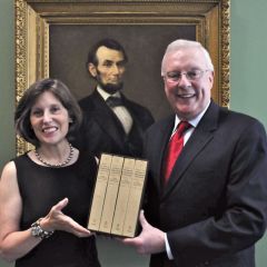 ISBA President John O'Brien presented "The Papers of Abraham Lincoln" to Chicago Public Library Commissioner Mary Dempsey on June 17. 