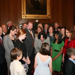 U.S. Supreme Court Justice speaks with the children of ISBA new admittees.