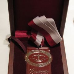 Laureate medal