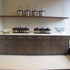Food serving area