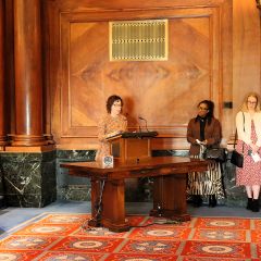 Stephanie Villinski, Deputy Director of the Illinois Supreme Court Commission on Professionalism, addressed the newly sworn-in attorneys.